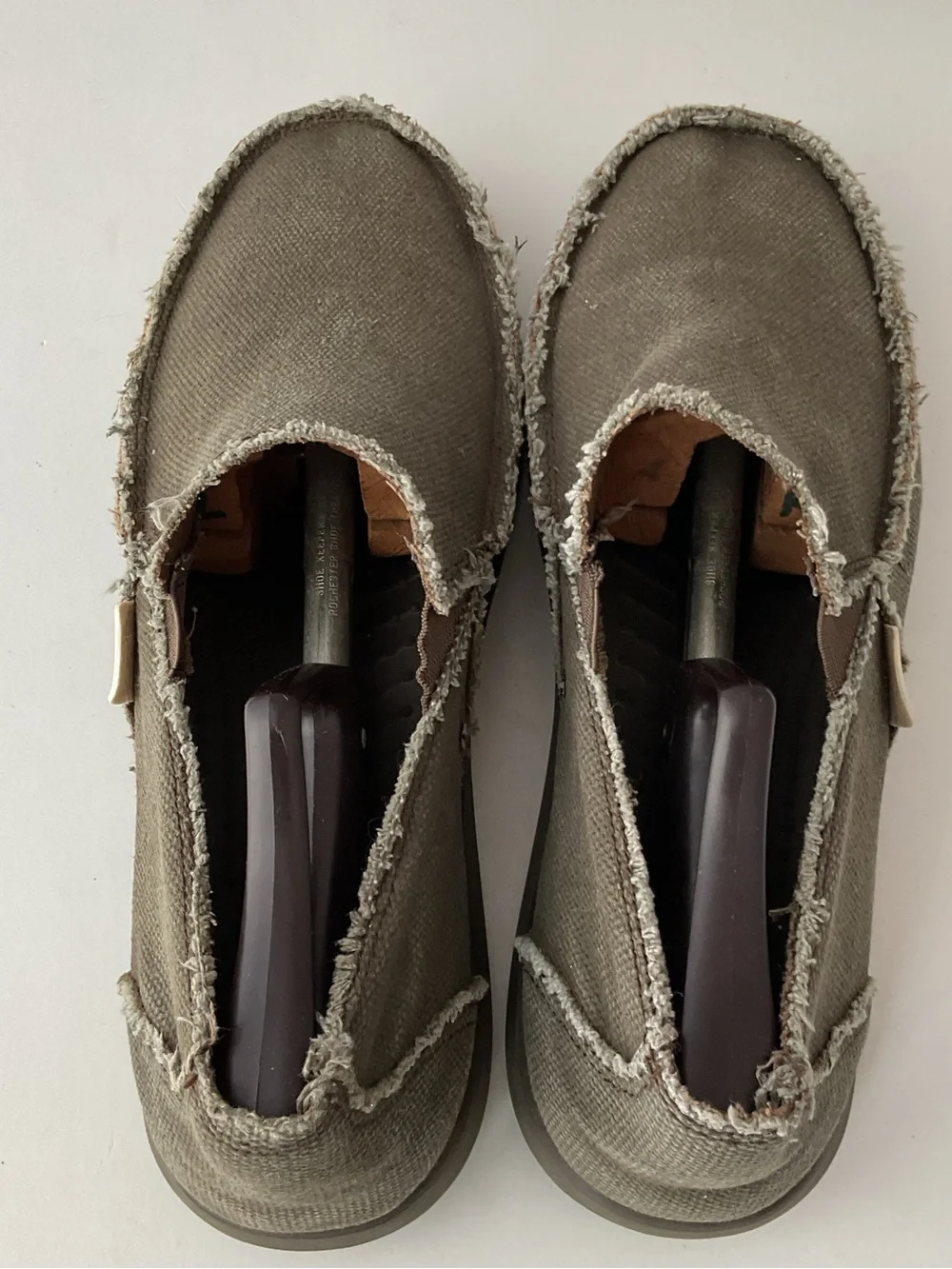Crocs Original Santa Cruz Shoes Brown Khaki Canvas Slip On Loafers Men’s Size 10